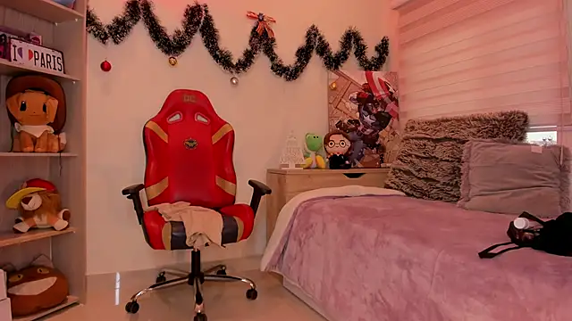 madelyn rose  online show from 12-30-24, 06:16