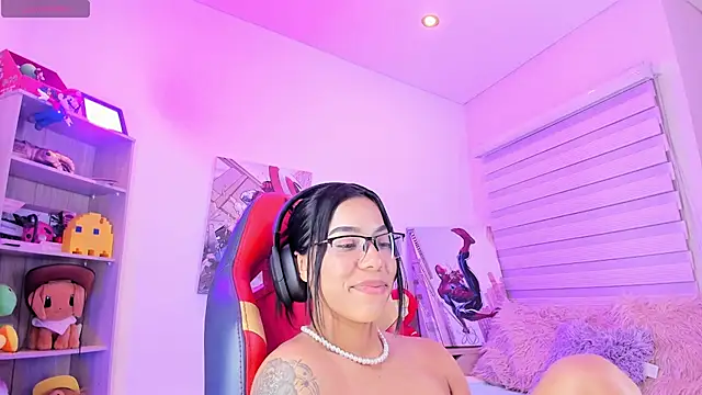 madelyn rose  online show from 02-21-25, 08:29