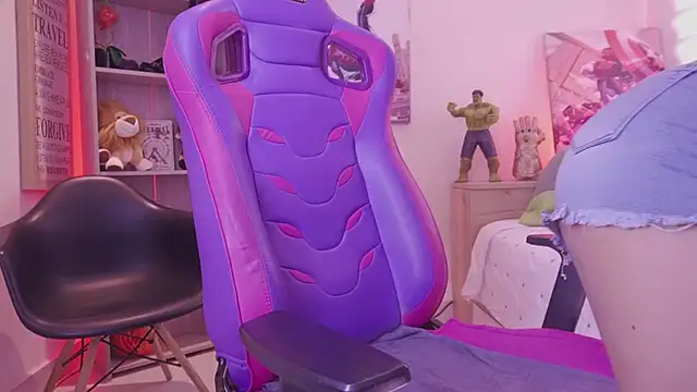 madelyn rose  online show from 04-15-26, 06:15