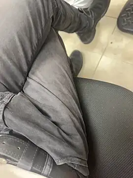 hotisraeli online show from 02-17-25, 08:19