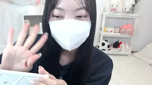 Snapshot of momo_room chatting on 04-25-26, 01:41 momo room online show from 04-25-26, 01:41