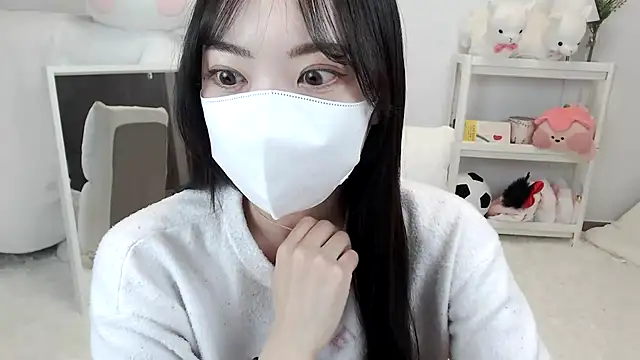 Snapshot of momo_room chatting on 05-01-26, 11:59 momo room online show from 05-01-26, 11:59