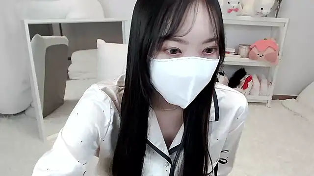 Snapshot of momo_room chatting on 05-09-26, 11:59 momo room online show from 05-09-26, 11:59