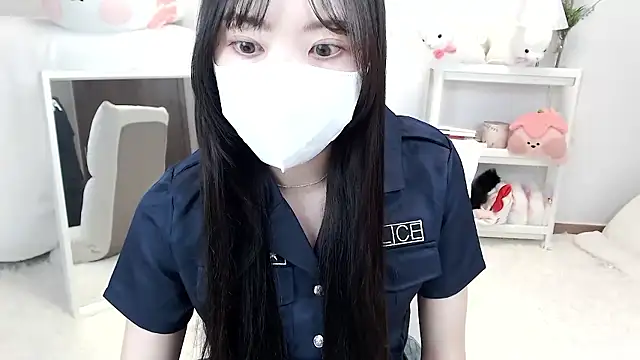 Snapshot of momo_room chatting on 05-17-26, 11:39 momo room online show from 05-17-26, 11:39
