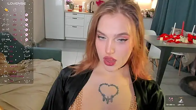 CarolineLovers online show from 12-25-24, 11:53