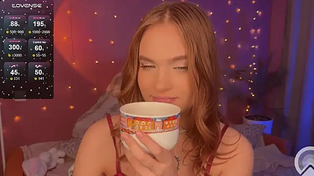 CarolineLovers online show from 03-01-25, 02:04