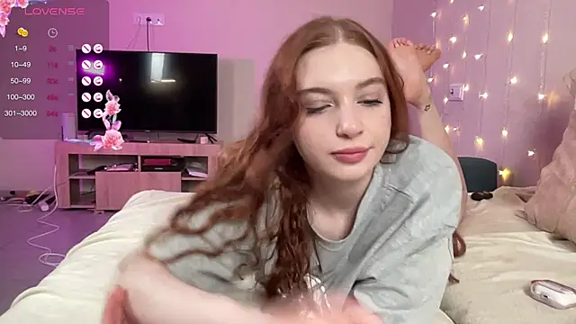 cinnabon girls online show from 01-20-25, 02:14