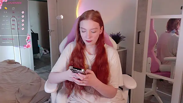 cinnabon girls online show from 10-19-25, 07:42