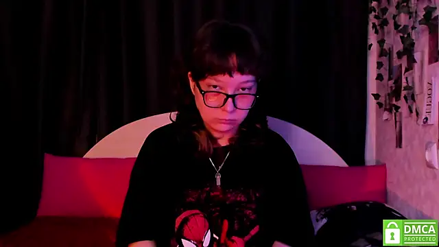 dreamgirllovee online show from 10-19-25, 01:50