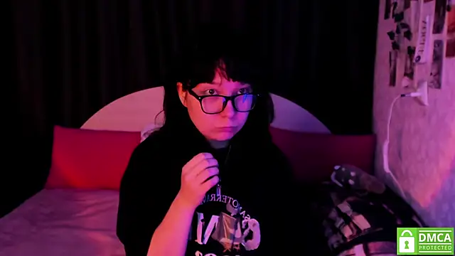 dreamgirllovee online show from 12-19-25, 01:12