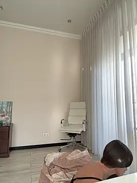 Snapshot of Hott_Lolla chatting on 02-18-25, 01:00 Hott Lolla online show from 02-18-25, 01:00