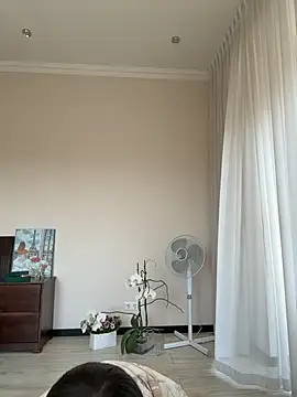 Snapshot of Hott_Lolla chatting on 09-09-25, 09:42 Hott Lolla online show from 09-09-25, 09:42