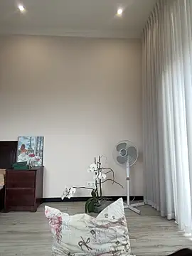 Snapshot of Hott_Lolla chatting on 09-12-25, 07:30 Hott Lolla online show from 09-12-25, 07:30