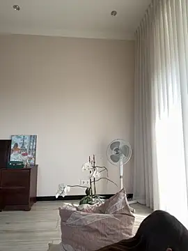 Snapshot of Hott_Lolla chatting on 09-13-25, 07:52 Hott Lolla online show from 09-13-25, 07:52