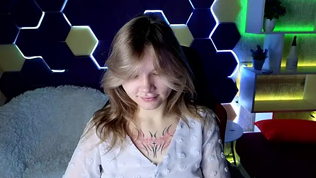 Snapshot of LitaBrom chatting on 12-29-24, 01:13 LitaBrom online show from 12-29-24, 01:13