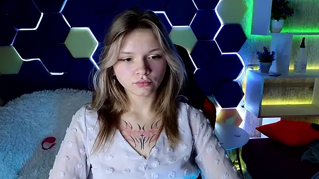 Snapshot of LitaBrom chatting on 12-29-24, 05:21 LitaBrom online show from 12-29-24, 05:21