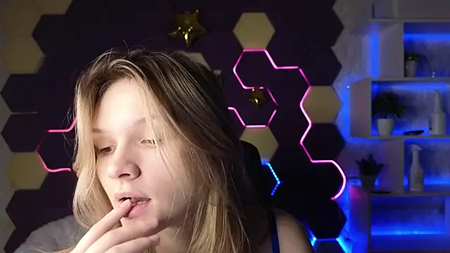 Snapshot of LitaBrom chatting on 01-30-25, 01:22 LitaBrom online show from 01-30-25, 01:22