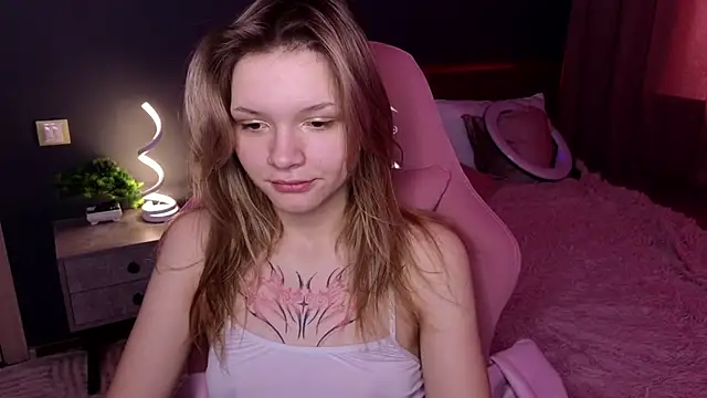 Snapshot of LitaBrom chatting on 02-07-25, 04:16 LitaBrom online show from 02-07-25, 04:16