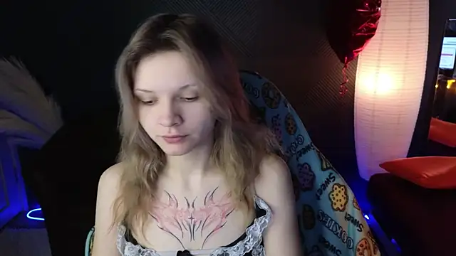 Snapshot of LitaBrom chatting on 03-12-25, 07:57 LitaBrom online show from 03-12-25, 07:57