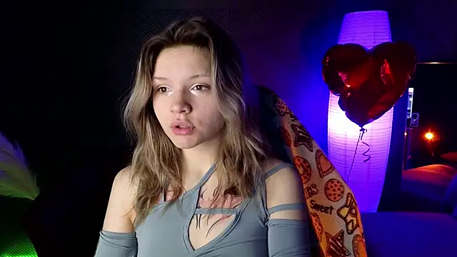 Snapshot of LitaBrom chatting on 03-23-25, 01:09 LitaBrom online show from 03-23-25, 01:09