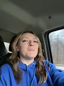 Snapshot of lezbean24 chatting on 02-24-26, 10:41 lezbean24 online show from 02-24-26, 10:41