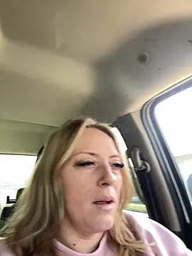 Snapshot of lezbean24 chatting on 03-06-26, 04:03 lezbean24 online show from 03-06-26, 04:03