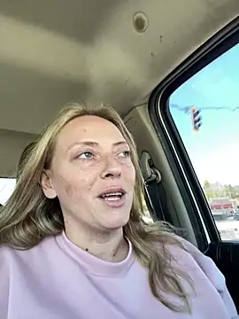 Snapshot of lezbean24 chatting on 03-22-26, 07:17 lezbean24 online show from 03-22-26, 07:17