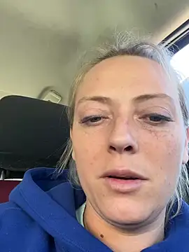 Snapshot of lezbean24 chatting on 03-28-26, 06:40 lezbean24 online show from 03-28-26, 06:40