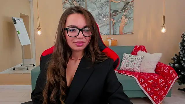 CamillaLarson online show from 12-31-24, 06:05