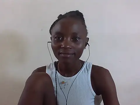 Snapshot of SexyNeedle22 chatting on 12-14-25, 08:20 SexyNeedle22 online show from 12-14-25, 08:20