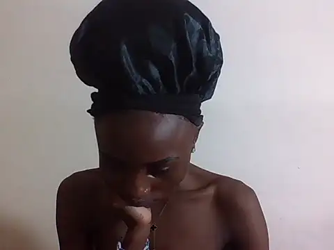 SexyNeedle22 online show from 12-21-25, 04:25