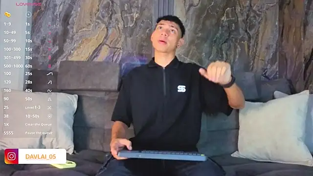 Daviid laidd online show from 04-17-26, 08:23