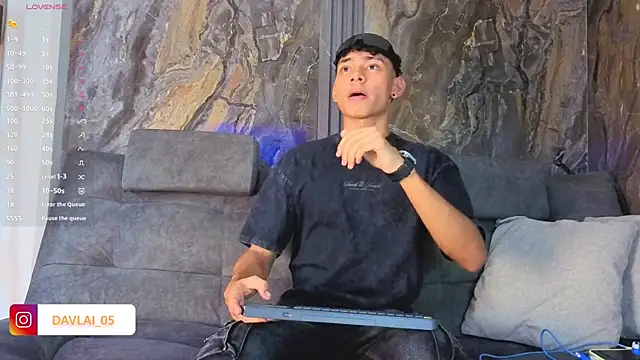 Daviid laidd online show from 04-18-26, 08:09