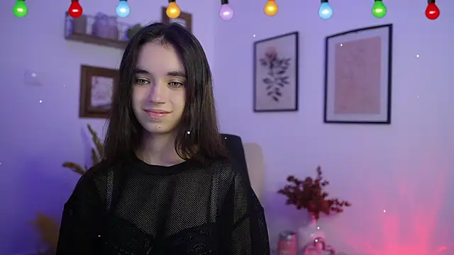 Gia Paige18 online show from 12-13-25, 07:53