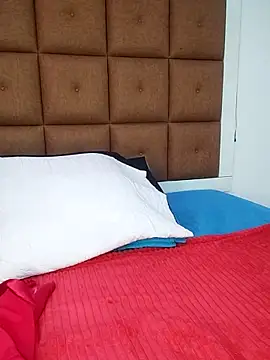 ELLA KELLY online show from 09-30-25, 11:59