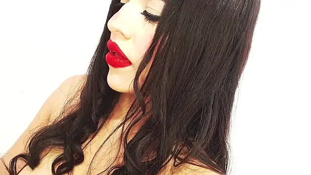 Snapshot of HarleyQueen_Robbie chatting on 11-08-25, 08:18 HarleyQueen Robbie online show from 11-08-25, 08:18