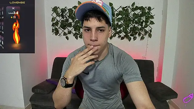 jonathanjoestar  online show from 12-11-24, 08:50