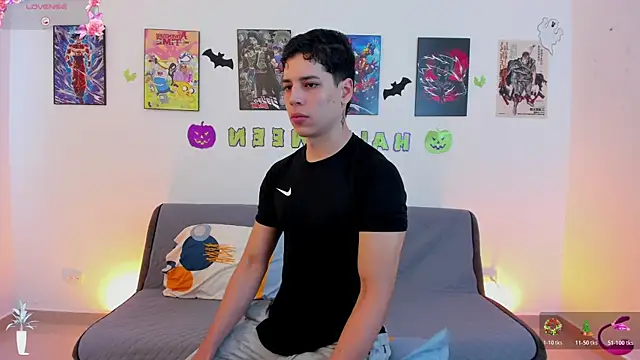 jonathanjoestar  online show from 11-07-25, 08:20