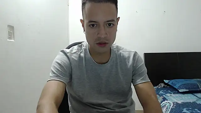 Snapshot of dimitriquiet05 chatting on 12-02-24, 02:20 dimitriquiet05 online show from 12-02-24, 02:20