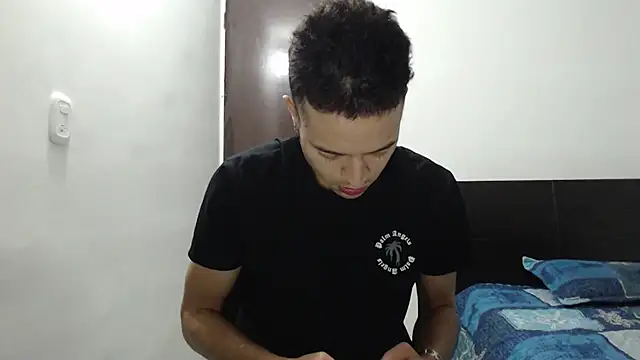 Snapshot of dimitriquiet05 chatting on 12-16-24, 03:30 dimitriquiet05 online show from 12-16-24, 03:30