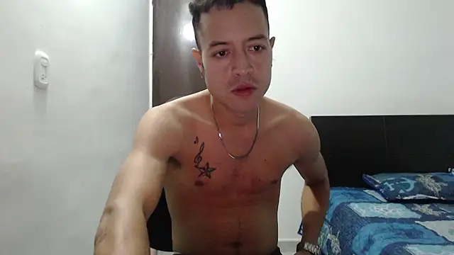 Snapshot of dimitriquiet05 chatting on 12-19-24, 02:12 dimitriquiet05 online show from 12-19-24, 02:12