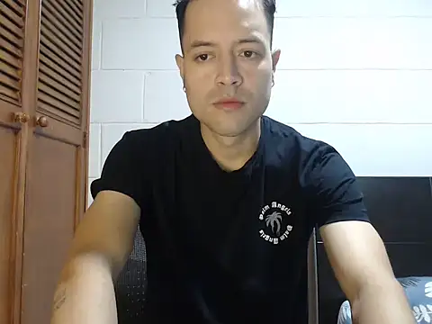 Snapshot of dimitriquiet05 chatting on 03-06-26, 08:11 dimitriquiet05 online show from 03-06-26, 08:11