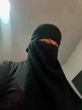 lalilamassu1 online show from 03-21-25, 04:40