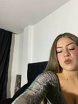 Snapshot of cheryl_cc chatting on 02-13-25, 12:02 cheryl cc online show from 02-13-25, 12:02