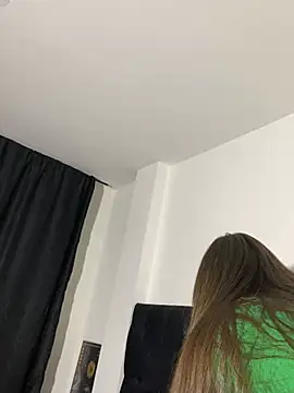 Snapshot of cheryl_cc chatting on 02-25-25, 01:30 cheryl cc online show from 02-25-25, 01:30