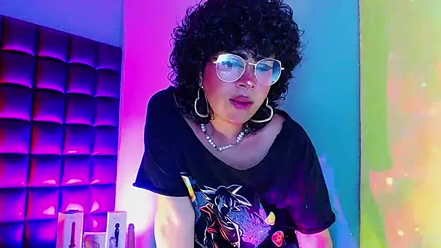 kuromi69 online show from 12-18-24, 11:02