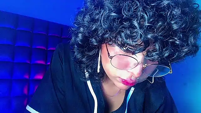 kuromi69 online show from 03-11-25, 10:51