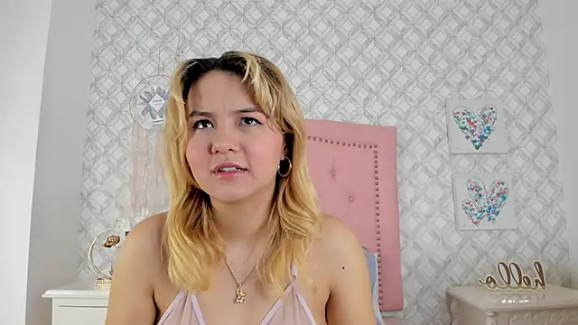 Sara  Williams online show from 02-19-25, 03:39