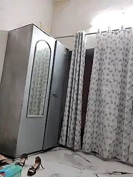 Angel Anamika online show from 11-17-25, 03:45