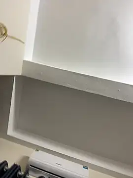 Louis Baby online show from 02-24-25, 05:22